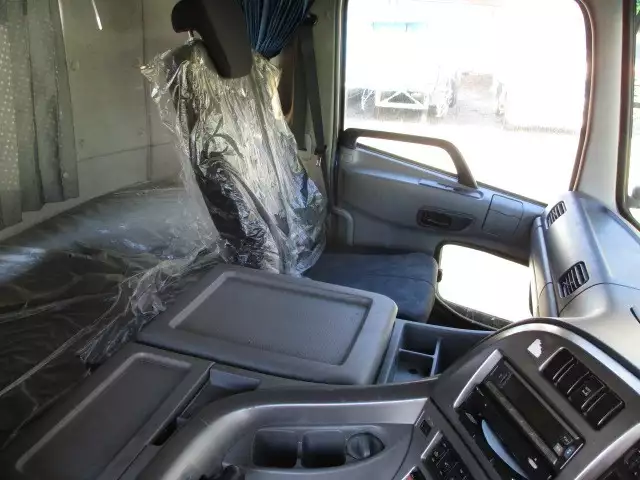 平成24年03月中古大型トラクタヘッド日産UDUDトラックスの画像39