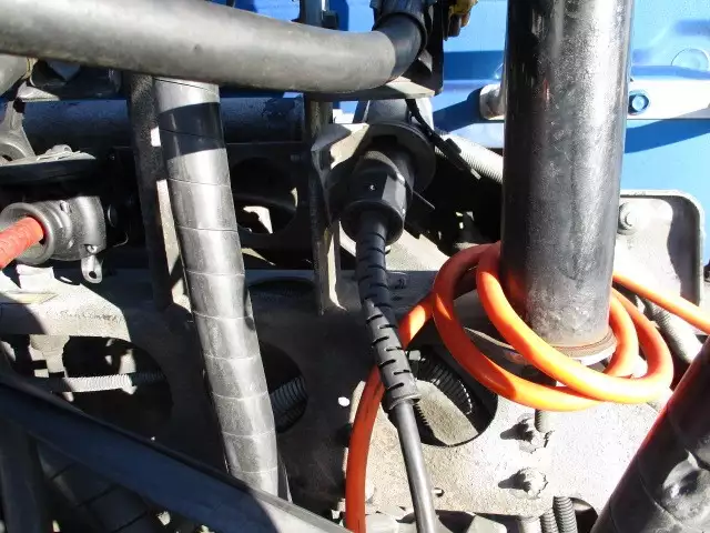 平成24年03月中古大型トラクタヘッド日産UDUDトラックスの画像52