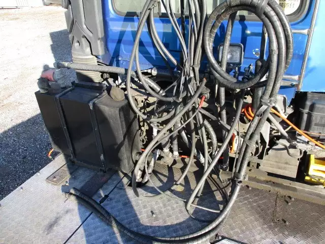 平成24年03月中古大型トラクタヘッド日産UDUDトラックスの画像57