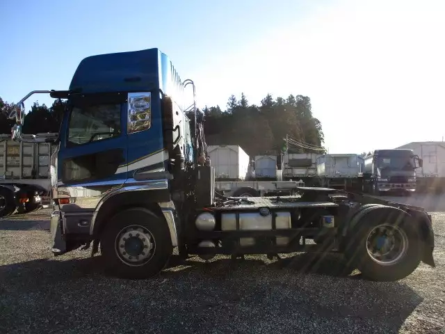 平成24年03月中古大型トラクタヘッド日産UDUDトラックスの画像8