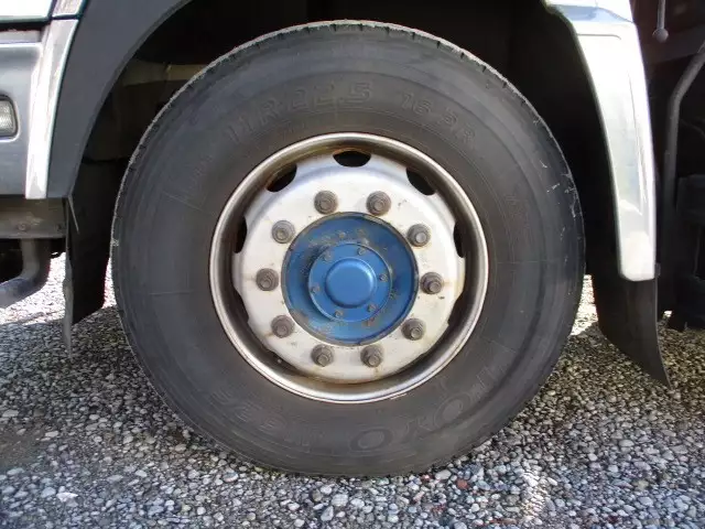 平成24年03月中古大型トラクタヘッド日産UDUDトラックスの画像9