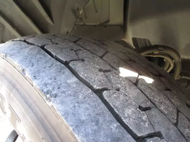 平成26年12月中古大型トラクタヘッド日産UDUDトラックスの画像11