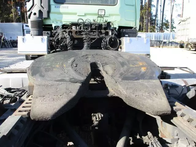 平成26年12月中古大型トラクタヘッド日産UDUDトラックスの画像19