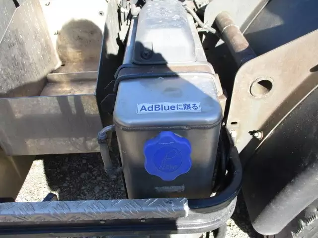 平成26年12月中古大型トラクタヘッド日産UDUDトラックスの画像30