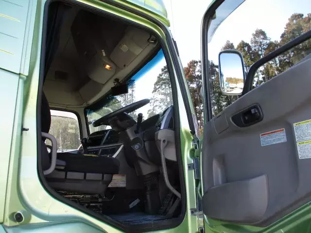 平成26年12月中古大型トラクタヘッド日産UDUDトラックスの画像35