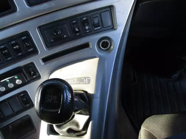 平成26年12月中古大型トラクタヘッド日産UDUDトラックスの画像38