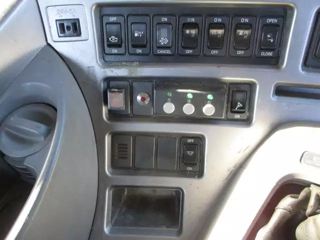 平成26年12月中古大型トラクタヘッド日産UDUDトラックスの画像42