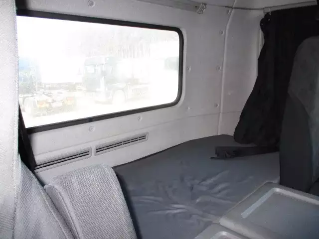 平成26年12月中古大型トラクタヘッド日産UDUDトラックスの画像48