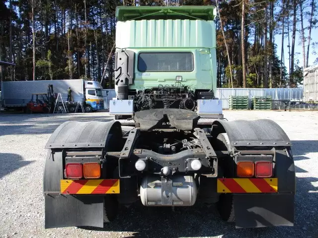 平成26年12月中古大型トラクタヘッド日産UDUDトラックスの画像6