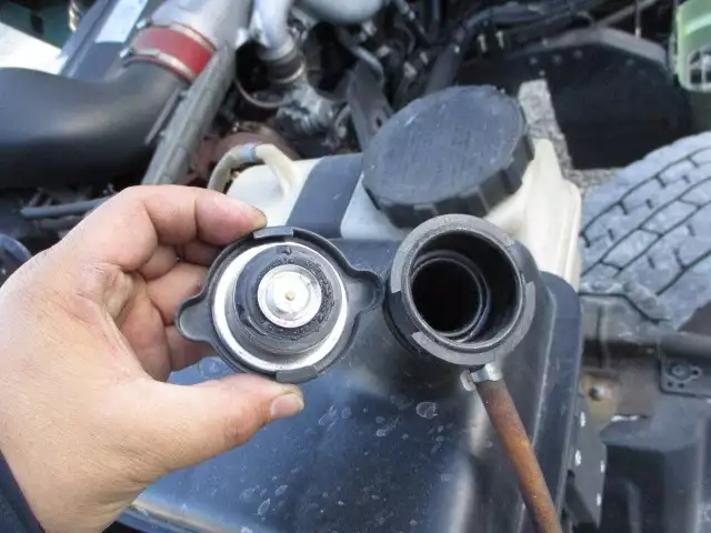 平成26年12月中古大型トラクタヘッド日産UDUDトラックスの画像58