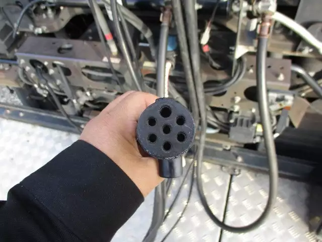 平成28年05月中古大型トラクタヘッド日産UDニッサンディーゼルの画像24