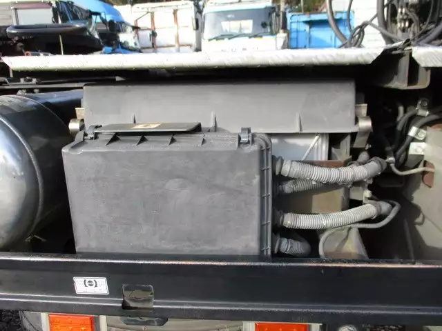 平成28年05月中古大型トラクタヘッド日産UDニッサンディーゼルの画像27