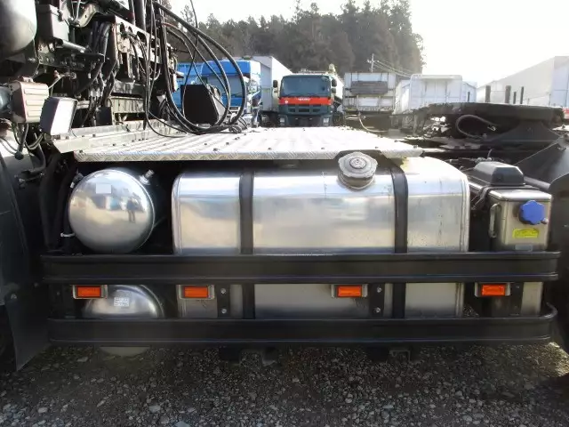 平成28年05月中古大型トラクタヘッド日産UDニッサンディーゼルの画像33
