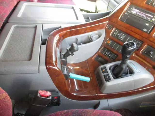 平成28年05月中古大型トラクタヘッド日産UDニッサンディーゼルの画像40