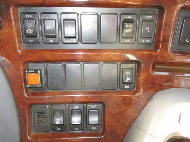 平成28年05月中古大型トラクタヘッド日産UDニッサンディーゼルの画像45