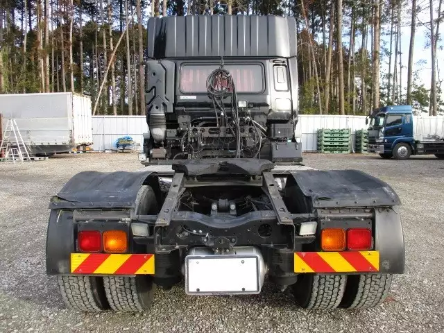 平成28年05月中古大型トラクタヘッド日産UDニッサンディーゼルの画像6