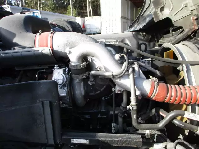 平成28年05月中古大型トラクタヘッド日産UDニッサンディーゼルの画像55