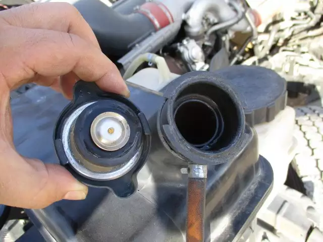 平成28年05月中古大型トラクタヘッド日産UDニッサンディーゼルの画像59