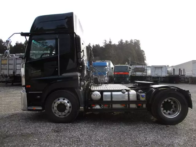平成28年05月中古大型トラクタヘッド日産UDニッサンディーゼルの画像8