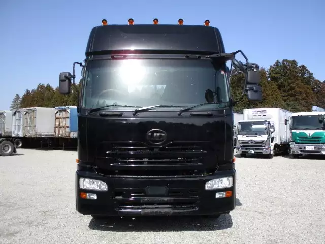 平成27年05月中古大型トラクタヘッド日産UDUDトラックスの画像2