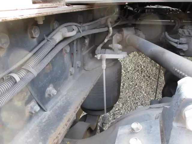 平成27年05月中古大型トラクタヘッド日産UDUDトラックスの画像22