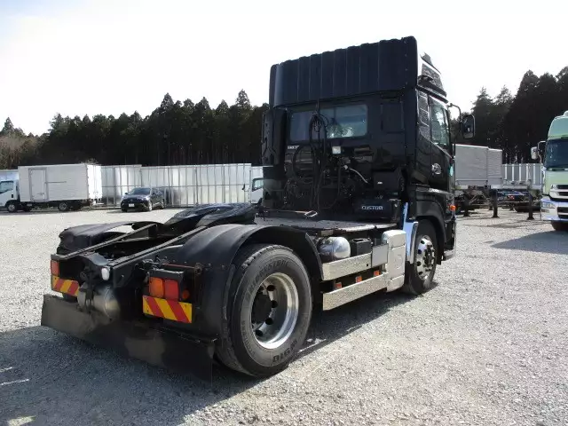 平成27年05月中古大型トラクタヘッド日産UDUDトラックスの画像4