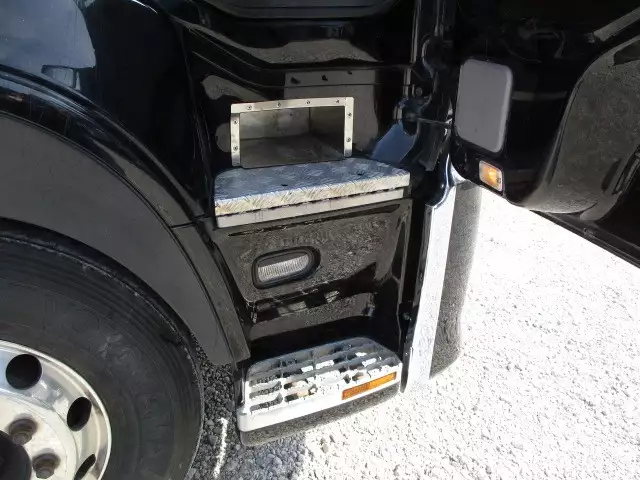 平成27年05月中古大型トラクタヘッド日産UDUDトラックスの画像38