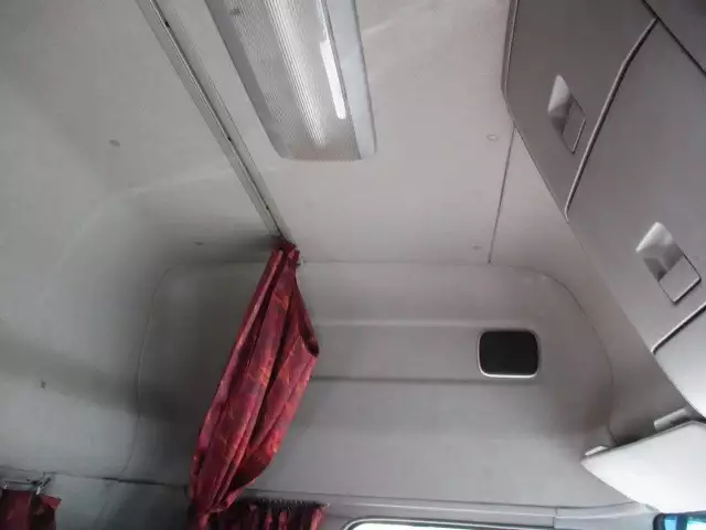 平成27年05月中古大型トラクタヘッド日産UDUDトラックスの画像40