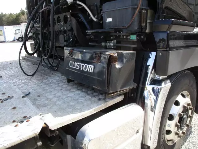 平成27年05月中古大型トラクタヘッド日産UDUDトラックスの画像10