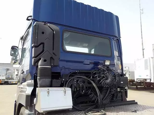 平成27年06月中古大型トラクタヘッド日産UDUDの画像17