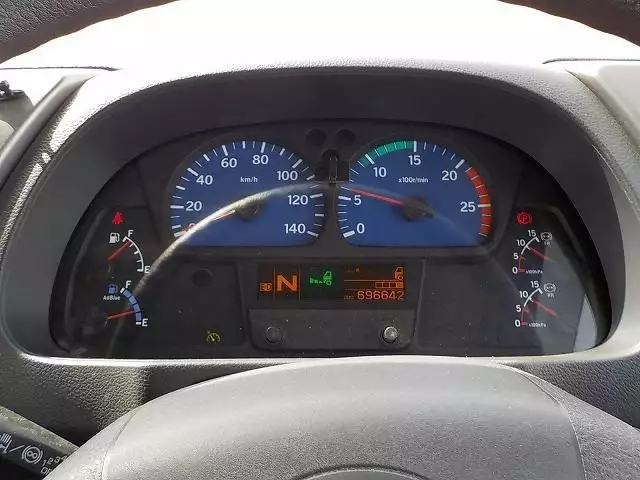 平成27年06月中古大型トラクタヘッド日産UDUDの画像43