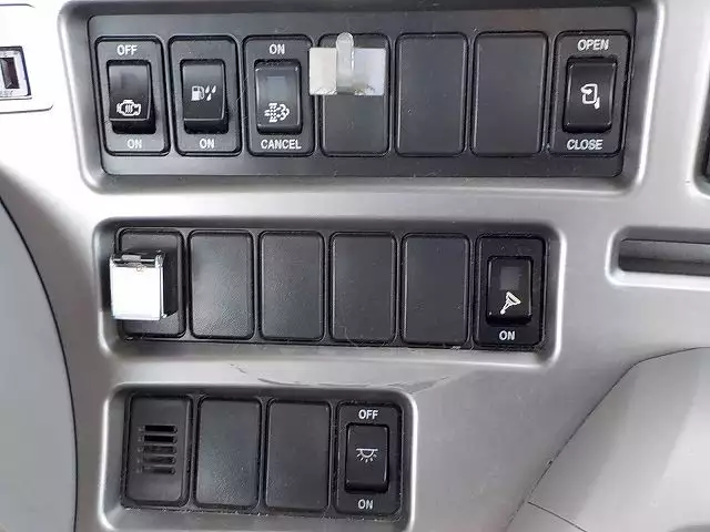 平成27年06月中古大型トラクタヘッド日産UDUDの画像52