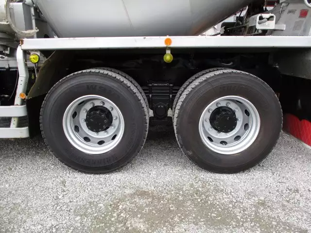 平成26年05月中古大型日産UDUDトラックスの画像13