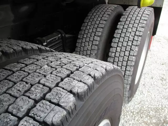 平成26年05月中古大型日産UDUDトラックスの画像15