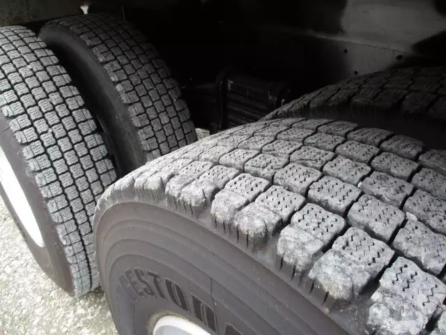 平成26年05月中古大型日産UDUDトラックスの画像24