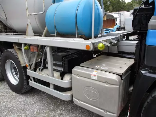 平成26年05月中古大型日産UDUDトラックスの画像25