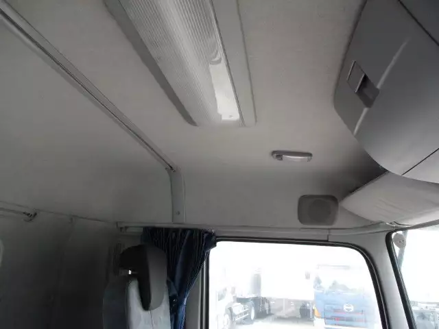 平成26年05月中古大型日産UDUDトラックスの画像37