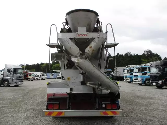 平成26年05月中古大型日産UDUDトラックスの画像5