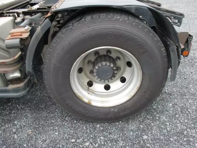 平成19年12月中古小型トラクタヘッドいすゞギガの画像17