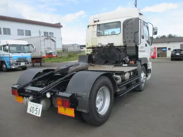 平成19年12月中古小型トラクタヘッドいすゞギガの画像5
