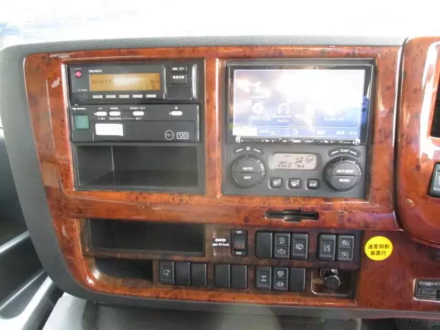 平成29年03月中古大型トラクタヘッドいすゞギガの画像33