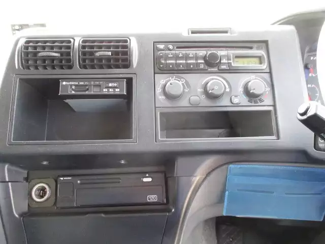 平成25年06月中古大型トラクタヘッド三菱ふそうスーパーグレートの画像22