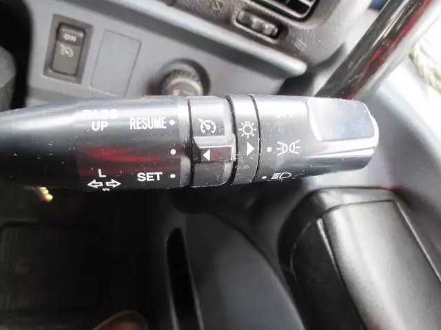 平成17年07月中古小型トラクタヘッド日野プロフィアの画像17