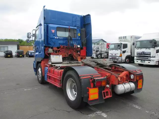 平成17年07月中古小型トラクタヘッド日野プロフィアの画像3