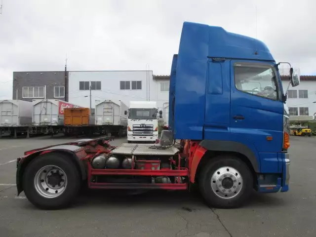 平成17年07月中古小型トラクタヘッド日野プロフィアの画像6