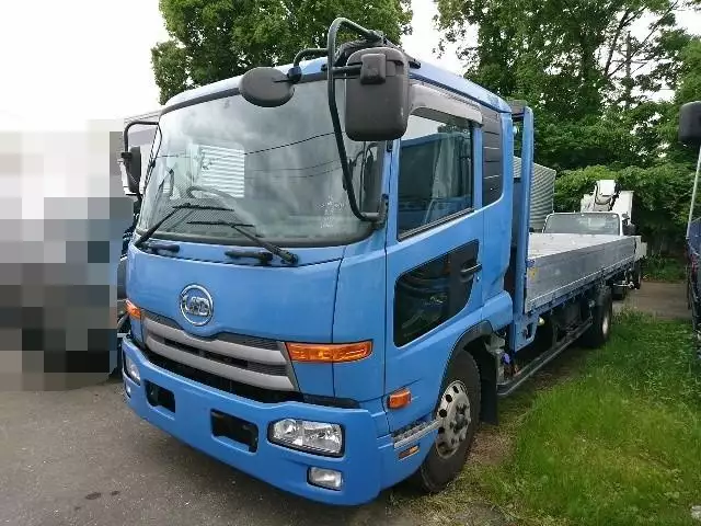 平成27年06月中古中型日産UDUDトラックスの画像1
