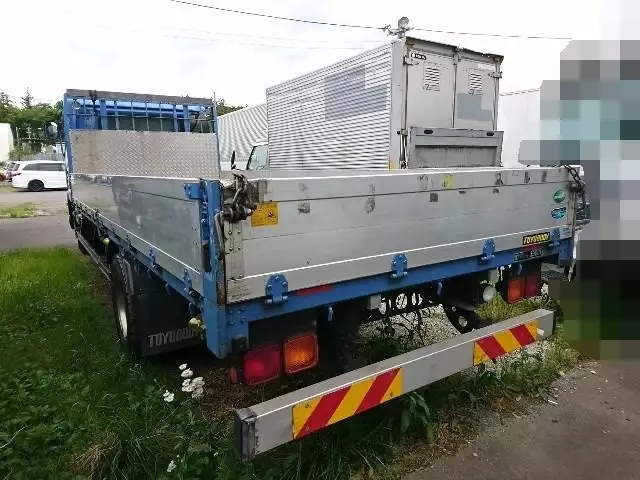 平成27年06月中古中型日産UDUDトラックスの画像4