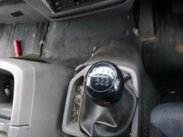 平成27年06月中古中型日産UDUDトラックスの画像32