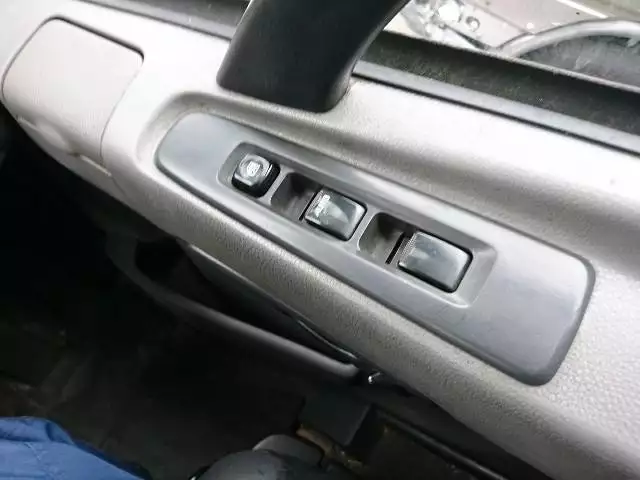 平成27年06月中古中型日産UDUDトラックスの画像33