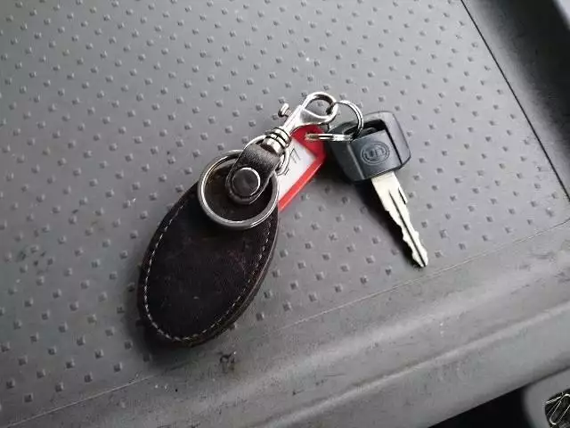 平成27年06月中古中型日産UDUDトラックスの画像34